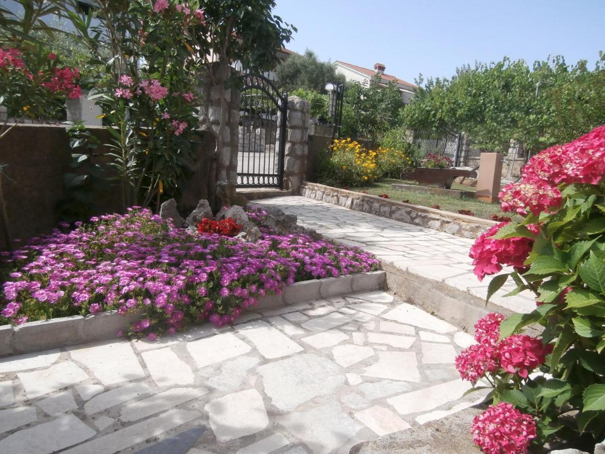 Apartments Mira Krk Krk Town Exterior photo