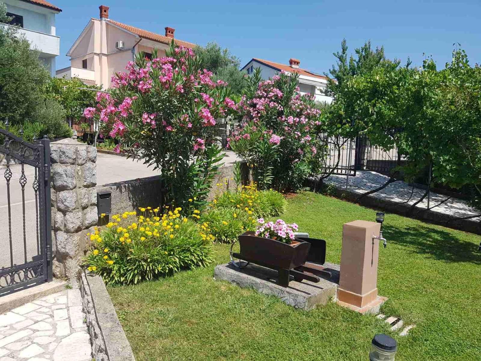 Apartments Mira Krk Krk Town Exterior photo